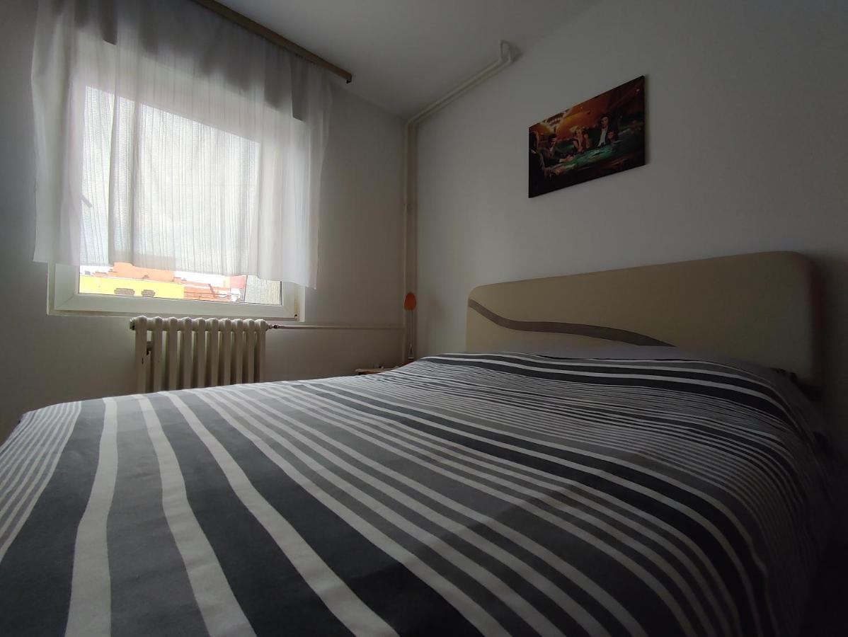 Woody Apartment Novi Sad Bagian luar foto